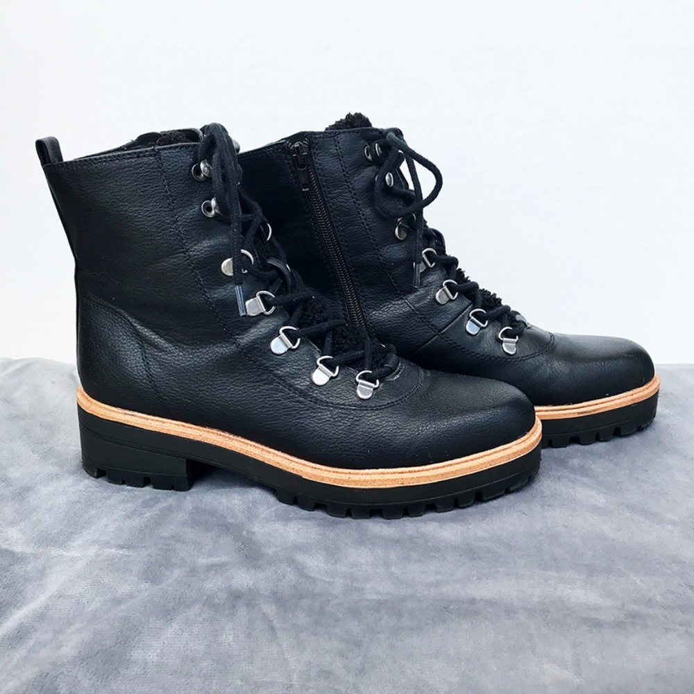 American Eagle Black Lace-up Women's Chunky Sole Boots - Like New!